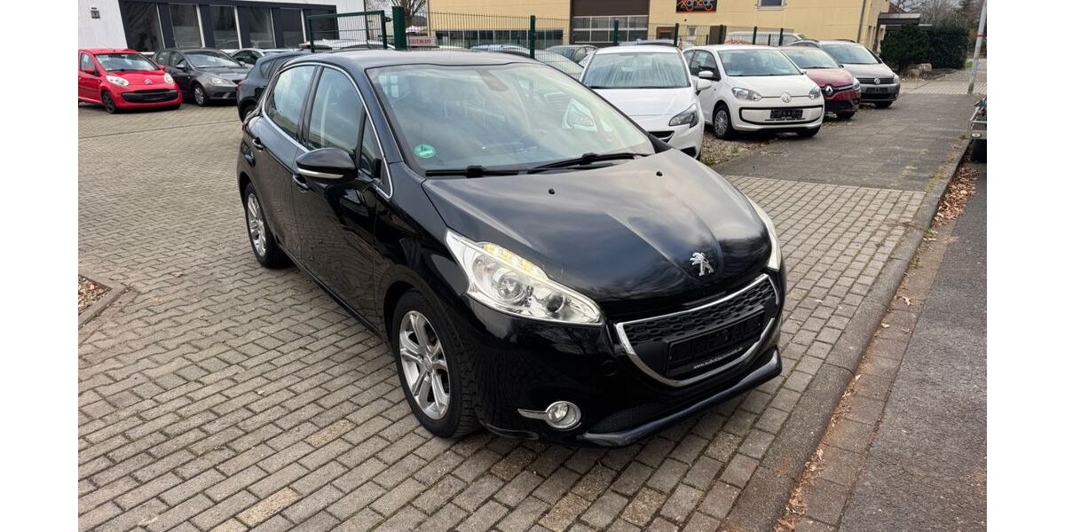 Peugeot 208 159.000 km 5.980 &euro; XANTEN 46509