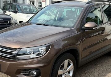 VW Tiguan 167.648 km 9.899 &euro; Heiligenhaus 42579