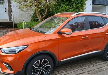 MG ZS 3.900 km 16.500 &euro; Essen 45359