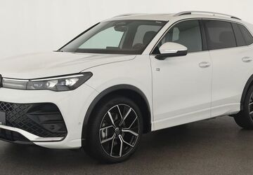 VW Tiguan 17.400 km 42.384 &euro; Düsseldorf 40233