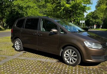 VW Sharan 237.465 km 7.349 &euro; Duisburg 47053