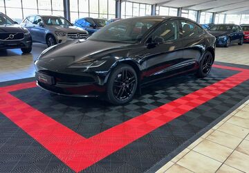 Tesla Model 3 76.500 km 31.500 &euro; Oberhausen 46047