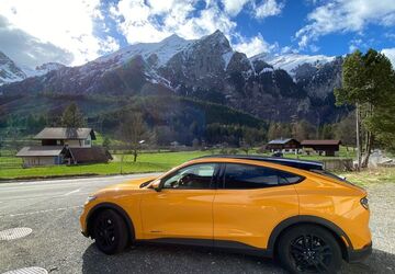 Ford Mustang Mach-E 66.000 km 25.900 &euro; Krefeld 47803