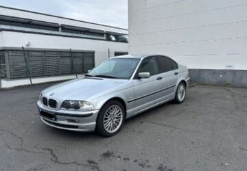 BMW 318 140.000 km 3.200 &euro; Neuss 41468