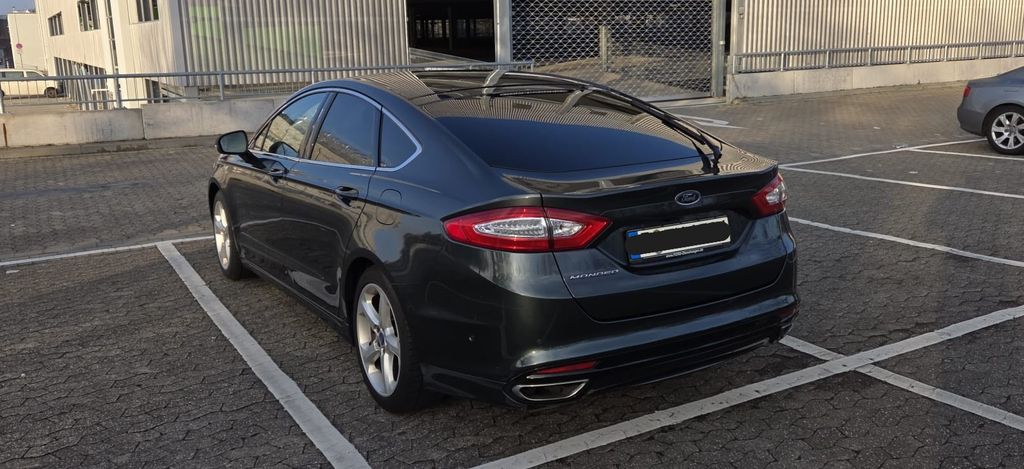 Ford Mondeo 256.000 km 8.100 &euro; Düsseldorf 40215