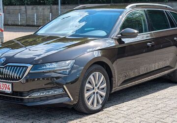 Skoda Superb 140.900 km 18.445 &euro; Düsseldorf 40589