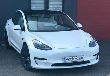Tesla Model 3 96.222 km 27.400 &euro; Neuss 41472