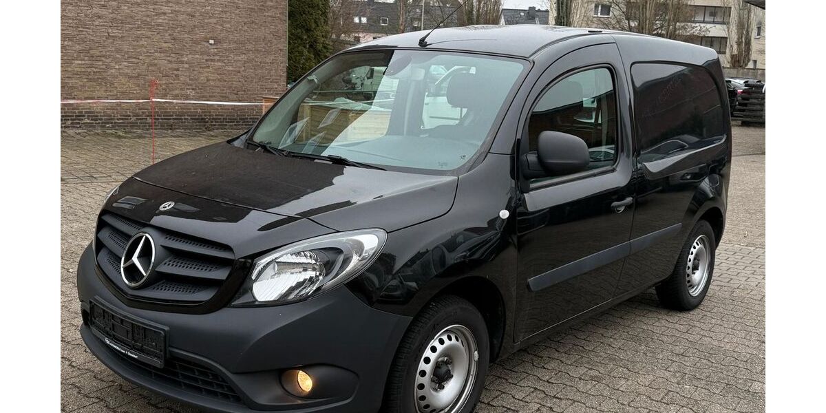 Mercedes-Benz Citan 164.000 km 9.700 &euro; Düsseldorf 40599