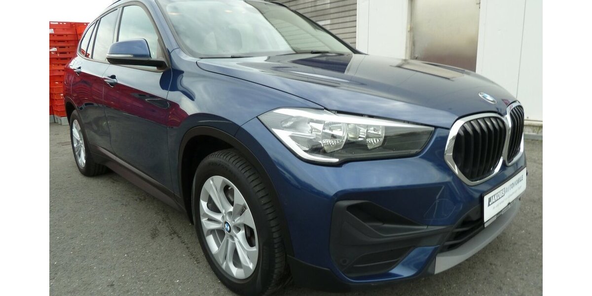 BMW X1 25e X drive Steptronic Navi Head up E-Sitze 154.000 km 16.900 &euro; Ratingen 40885