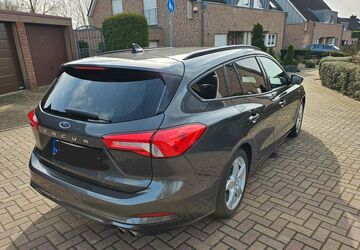 Ford Focus 95.632 km 16.000 &euro; Ratingen 40881