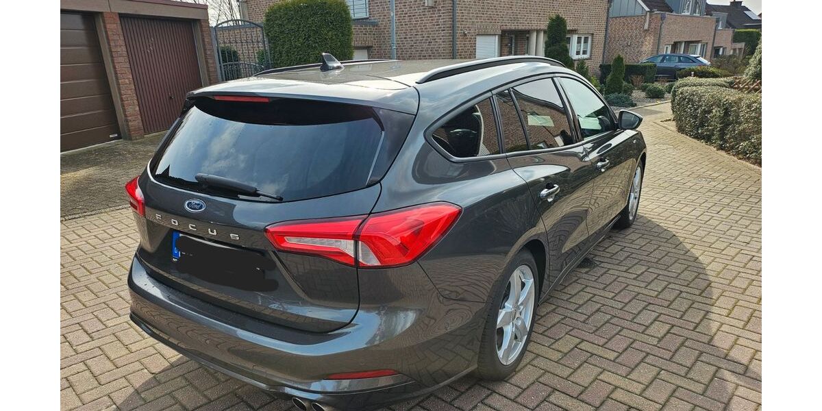 Ford Focus 95.632 km 16.000 &euro; Ratingen 40881