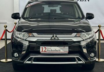 Mitsubishi Outlander 90.758 km 17.499 &euro; Oberhausen 46049