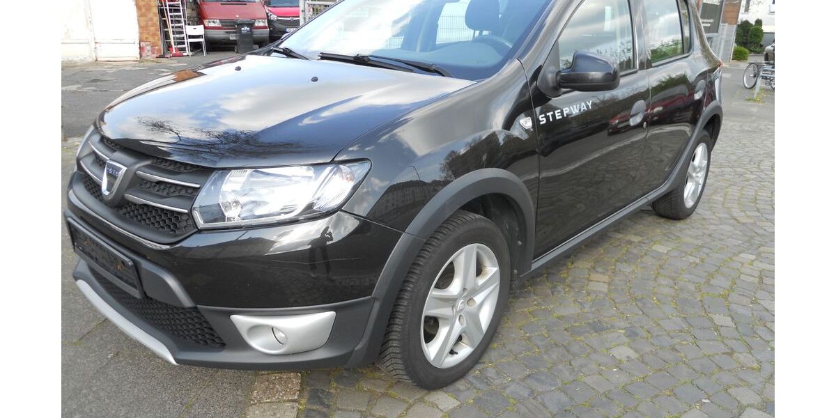 Dacia Sandero 371.000 km 3.900 &euro; Essen 45145