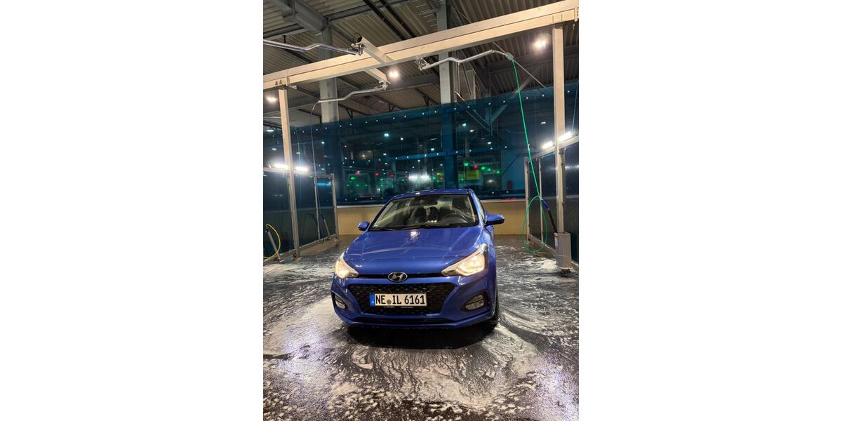 Hyundai i20 69.000 km 8.900 &euro; Krefeld 47829