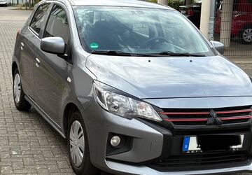 Mitsubishi Space Star 83.000 km 7.900 &euro; Düsseldorf 40589