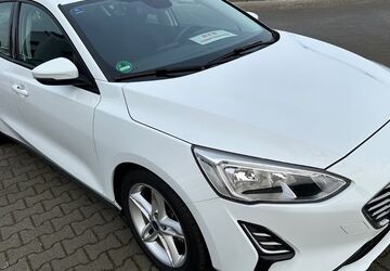 Ford Focus 62.000 km 10.999 &euro; Kevelaer 47623