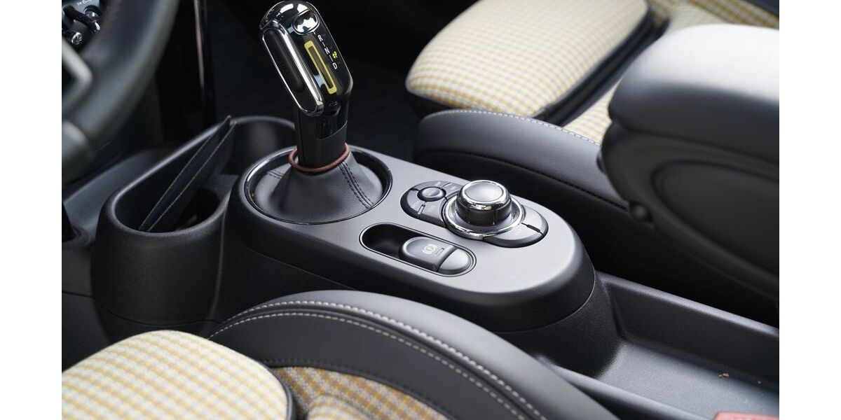 Mini Cooper SE 21.401 km 24.500 &euro; Viersen 41748