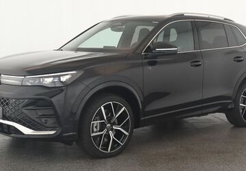VW Tiguan 9.500 km 44.384 &euro; Düsseldorf 40233
