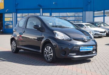 Toyota Aygo (X) 89.400 km 6.490 &euro; Nettetal 41334