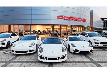 Porsche 992 33.751 km 152.900 &euro; Düsseldorf 40468