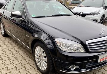 Mercedes-Benz C 220 123.320 km 8.300 &euro; Moers 47445
