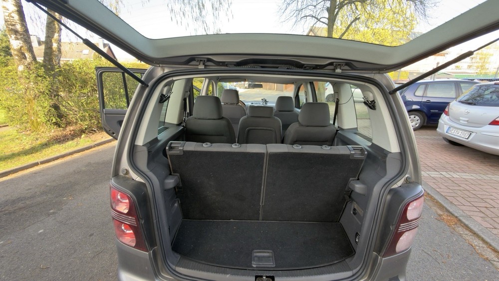 VW Touran 176.299 km 3.650 &euro; Rheinberg 47495