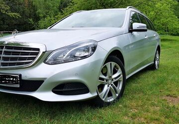 Mercedes-Benz E 300 219.000 km 11.400 &euro; Moers 47443