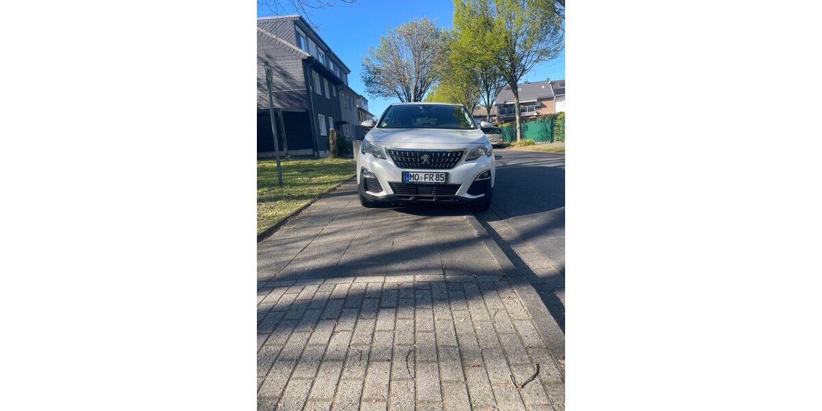 Peugeot 5008 151.000 km 18.300 &euro; Dinslaken 46535