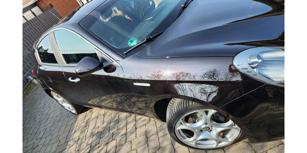 Alfa Romeo Giulietta 80.000 km 10.000 &euro; Krefeld 47809