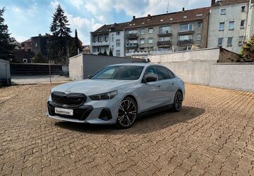 BMW i5 53.119 km 59.900 &euro; Duisburg 47137