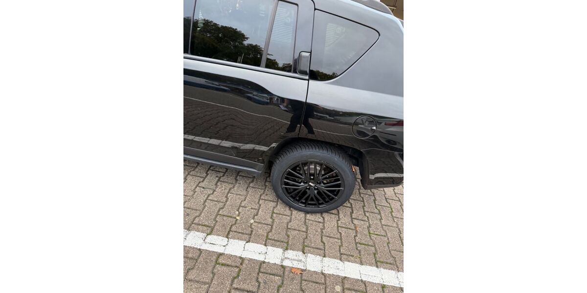 Jeep Compass 200.000 km 4.500 &euro; Duisburg 47229