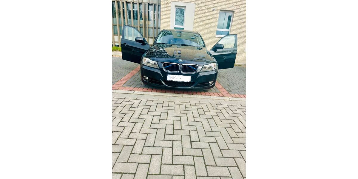 BMW 320 96.000 km 9.500 &euro; Neuss 41464