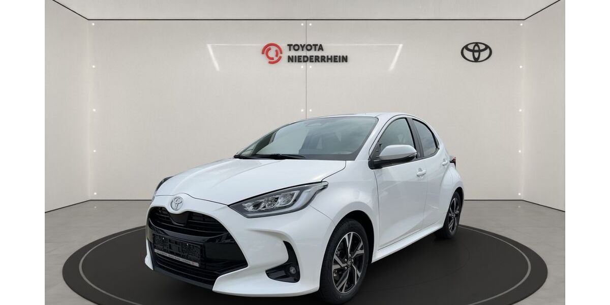 Toyota Yaris 2.500 km 24.580 &euro; Krefeld 47809