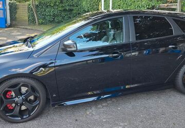 Ford Focus 84.000 km 15.900 &euro; Düsseldorf 40231