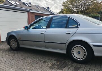 BMW 520 330.000 km 1.900 &euro; Krefeld 47807