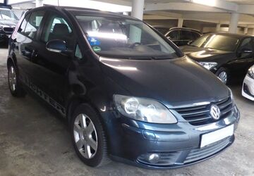 VW Golf 158.000 km 4.750 &euro; Düsseldorf 40223