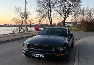 Ford Mustang 50.000 km 26.500 &euro; Benrath 40597