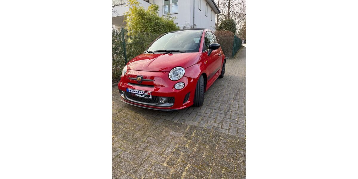 Abarth 595C 47.765 km 15.955 &euro; Neuss 41468