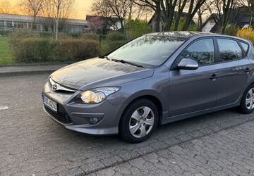 Hyundai i30 126.000 km 4.900 &euro; Grefrath 47929