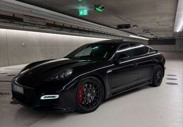 Porsche Panamera 149.900 km 32.900 &euro; Düsseldorf 40239