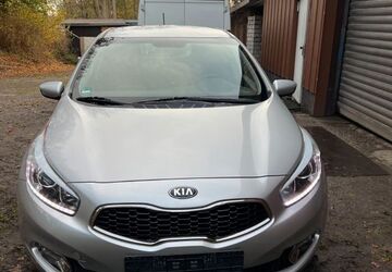 Kia ceed / Ceed 60.000 km 9.350 &euro; Essen 45130