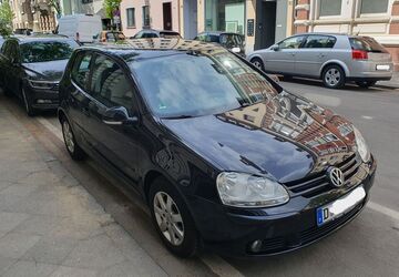VW Golf 92.500 km 5.990 &euro; Düsseldorf 40477