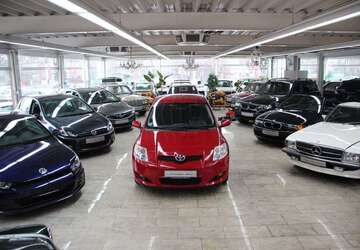 Toyota Auris 90.000 km 5.990 &euro; Essen 45356