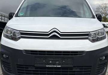 Citroen Berlingo 135.780 km 9.990 &euro; Duisburg 47055