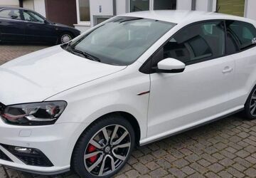VW Polo 62.932 km 15.100 &euro; Essen 45355