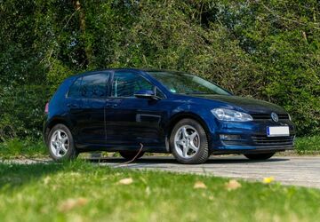 VW Golf 82.000 km 9.400 &euro; Essen 45239