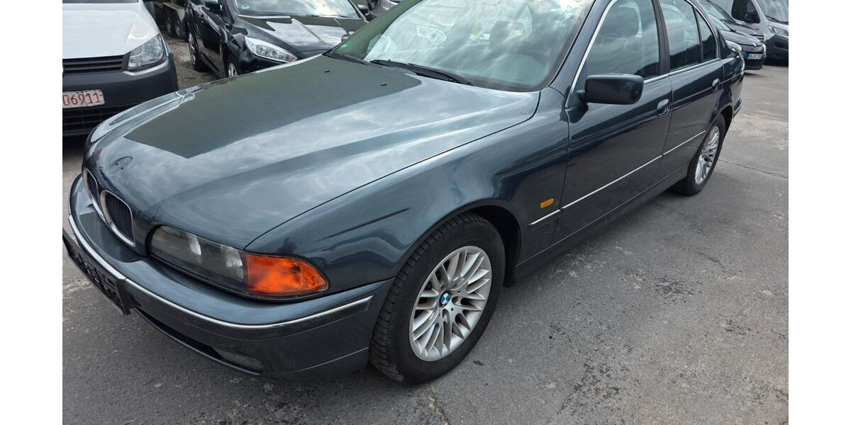 BMW 520 329.000 km 650 &euro; Moers 47441