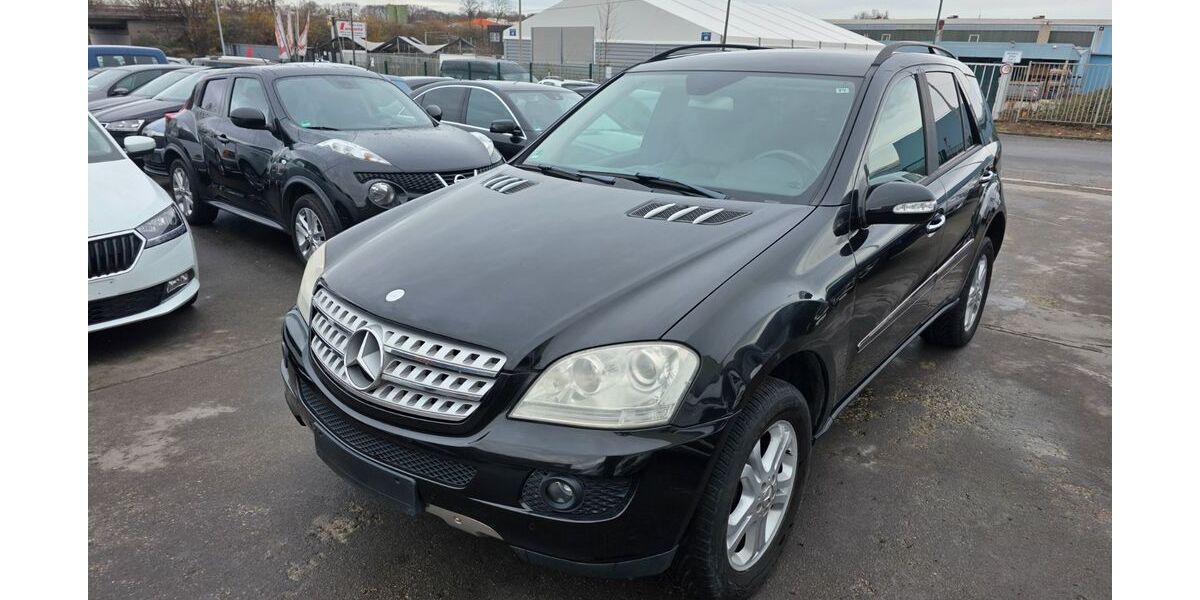 Mercedes-Benz ML 320 269.000 km 6.400 &euro; Moers 47441
