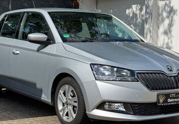 Skoda Fabia 112.274 km 9.570 &euro; Moers 47445