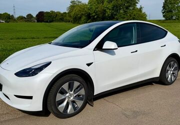 Tesla Model Y 25.000 km 32.900 &euro; Utting am Ammersee 86919